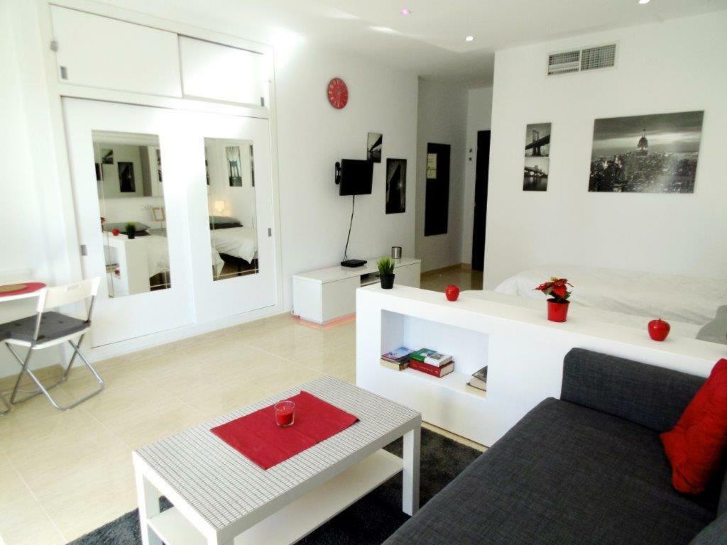 1st Lign On The Apartment *